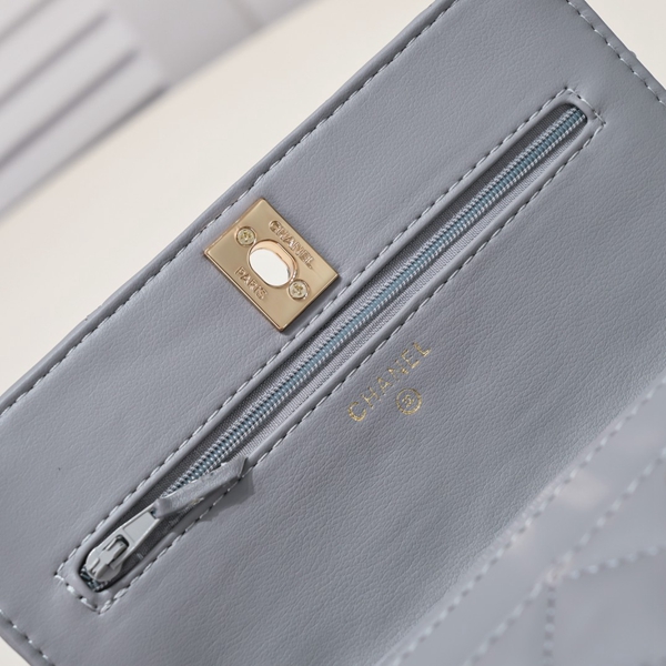 シャネルバッグ着用イメージ